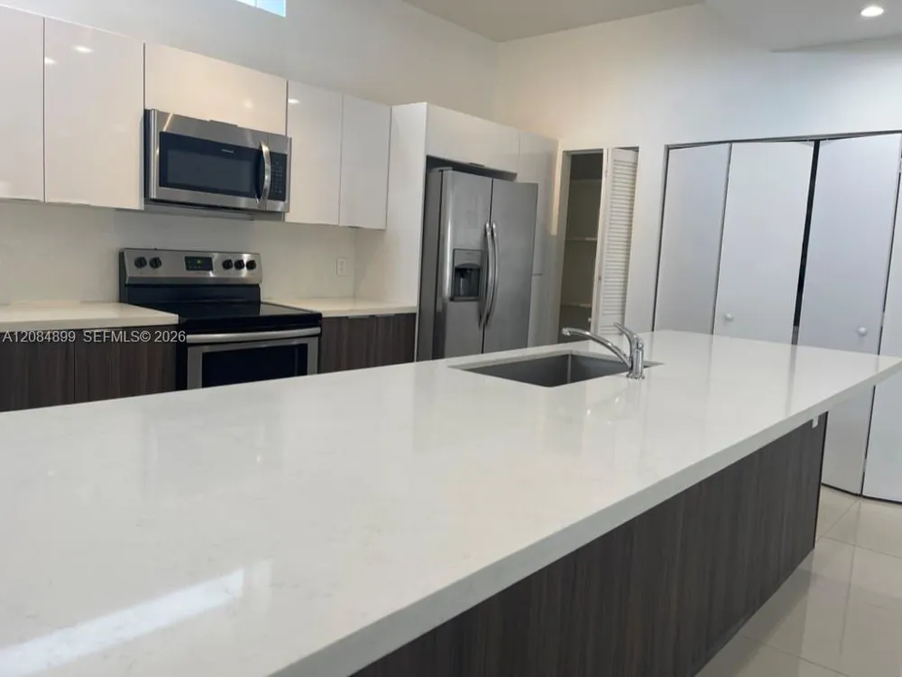 1813 Madison St Hollywood, FL 33020
