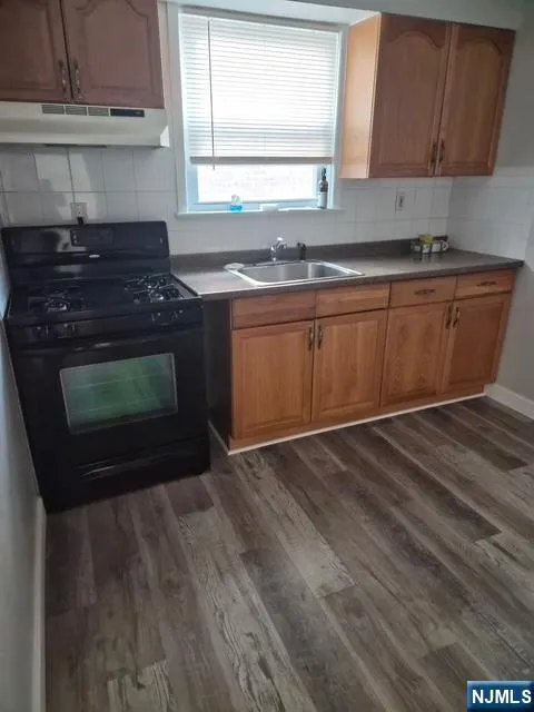 801 73rd Street 1R North Bergen, NJ 07047