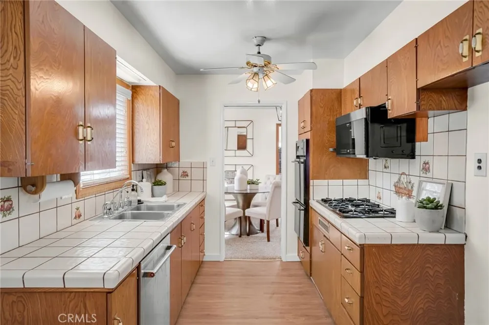313 Bel Air Street Anaheim, CA 92801