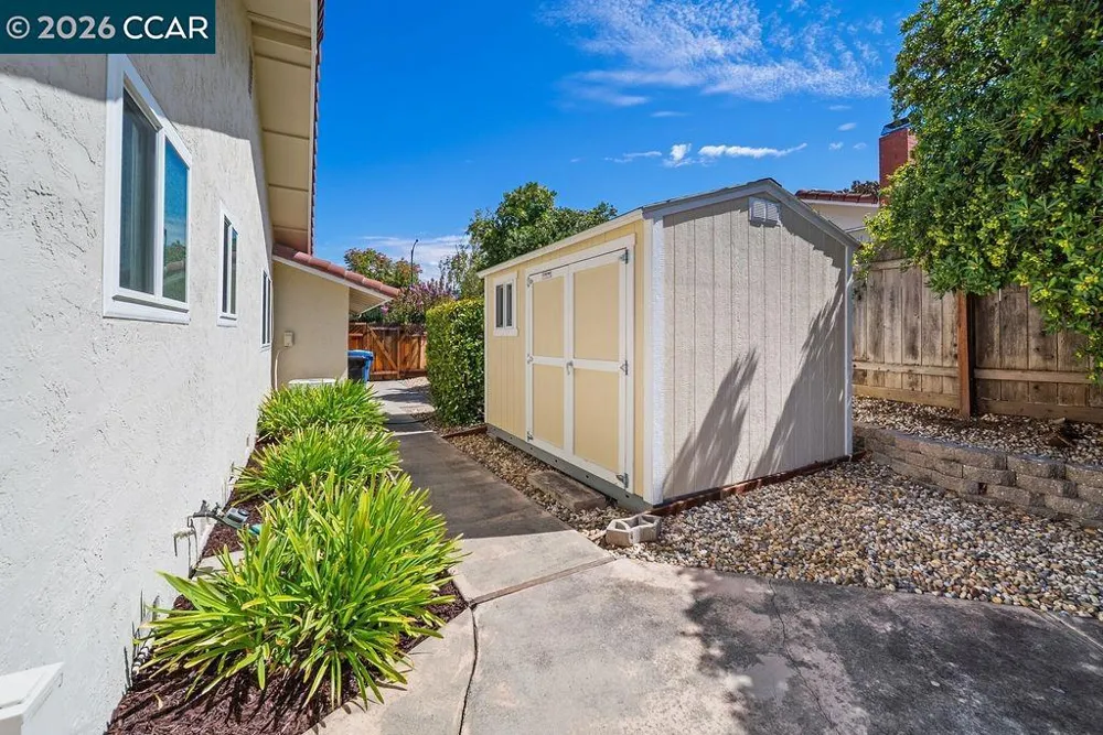 945 Natchez Dr Walnut Creek, CA 94598