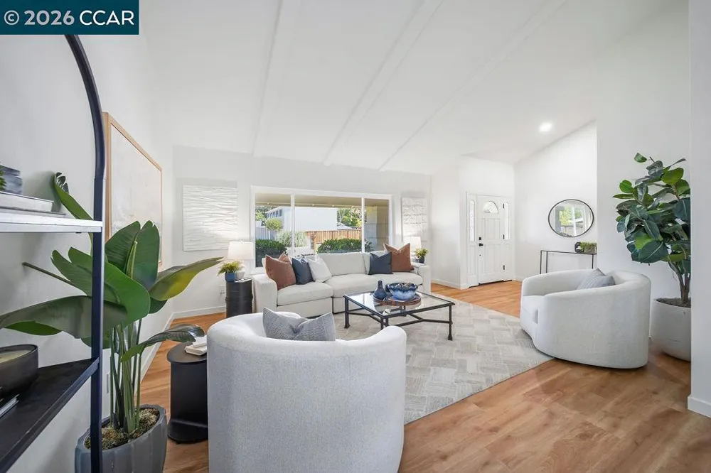 945 Natchez Dr Walnut Creek, CA 94598