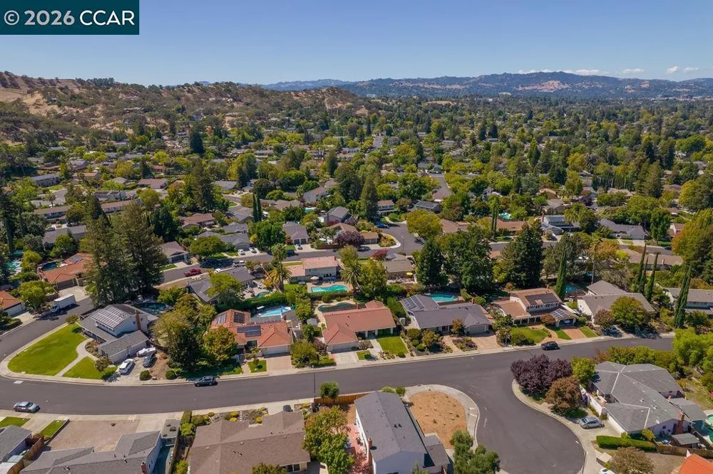 945 Natchez Dr Walnut Creek, CA 94598