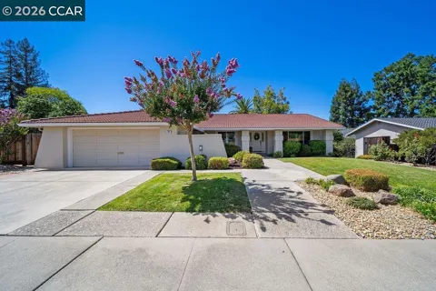 945 Natchez Dr