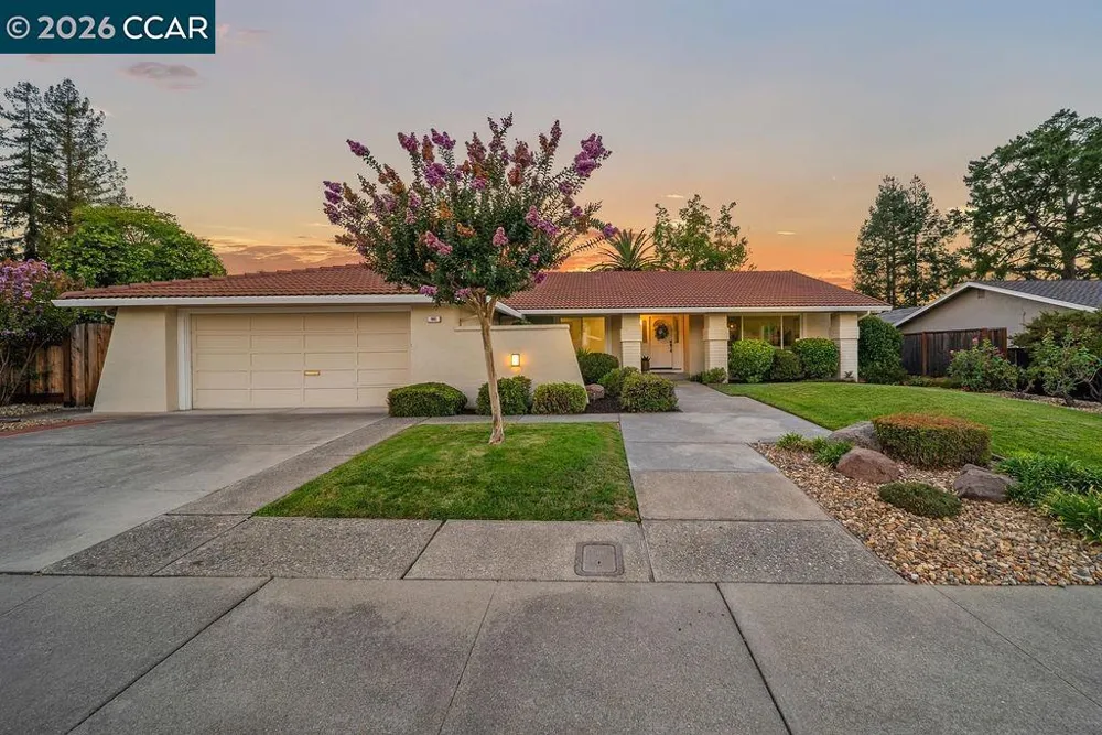 945 Natchez Dr Walnut Creek, CA 94598