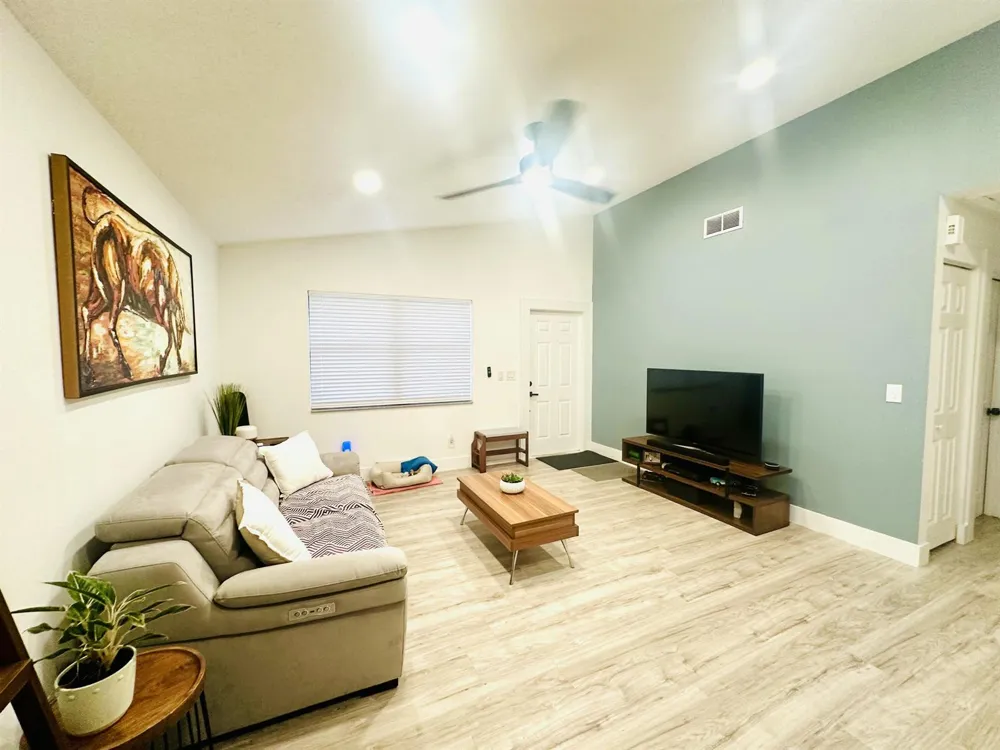 8715 SOL TERRACE West Palm Beach, FL 33403