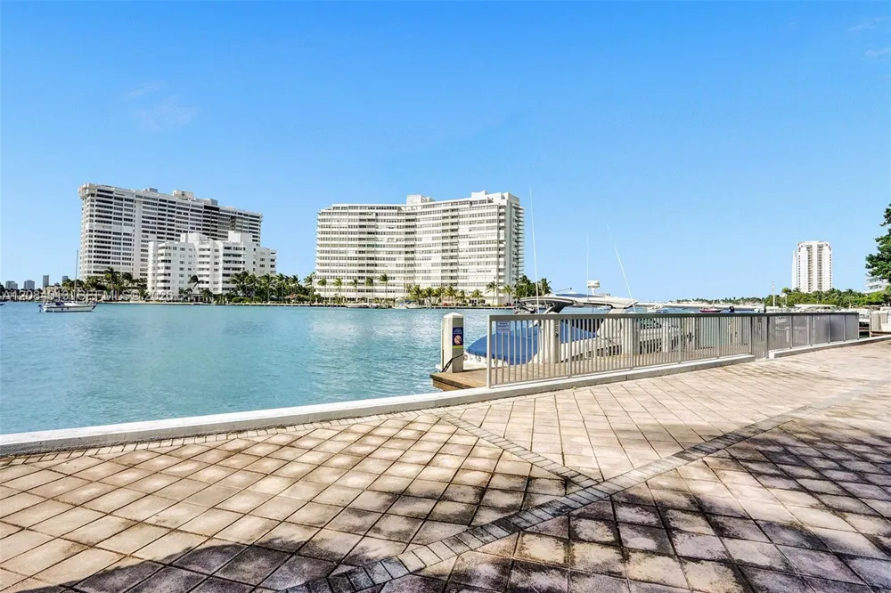 1430 16th St #1 Miami Beach, FL 33139