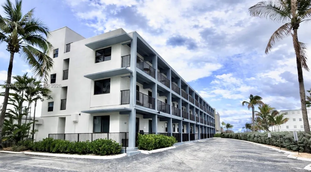 321 Wilson St #A105 Hollywood, FL 33019