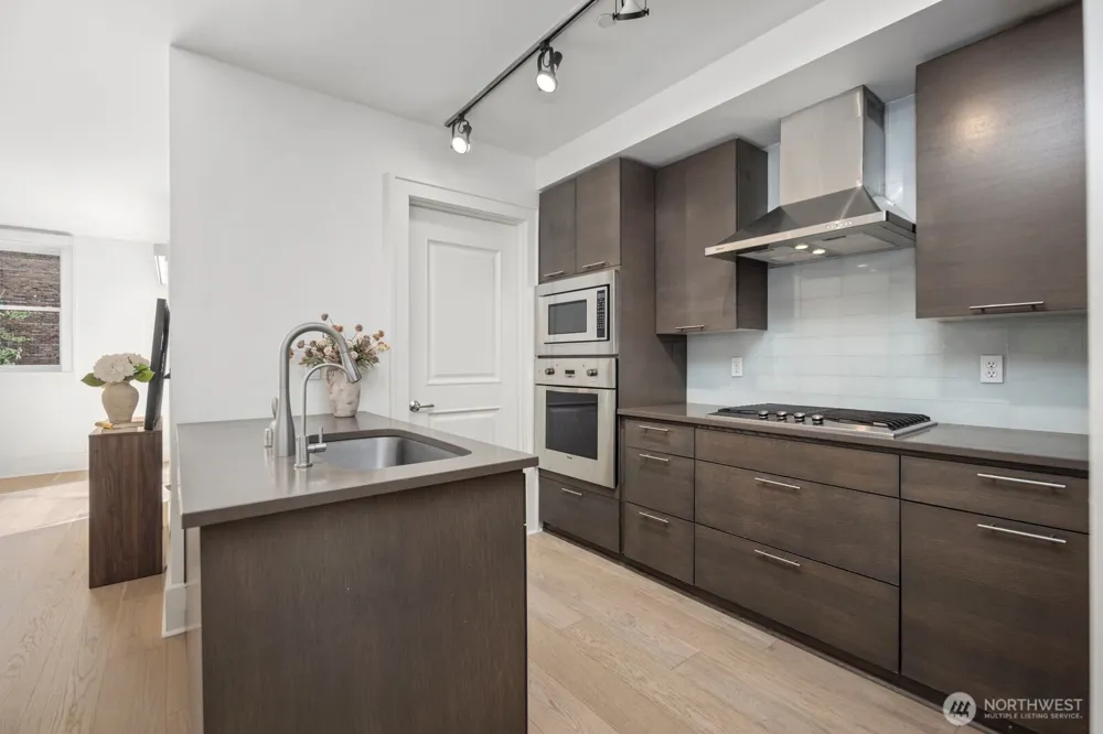 1 Ward Street #3 Seattle, WA 98109