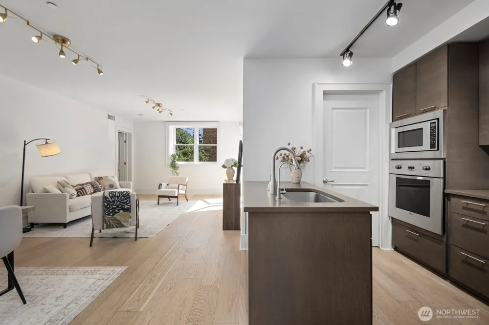 1 Ward Street #3 Seattle, WA 98109