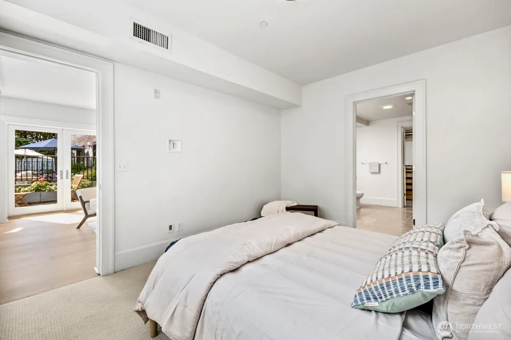 1 Ward Street #3 Seattle, WA 98109