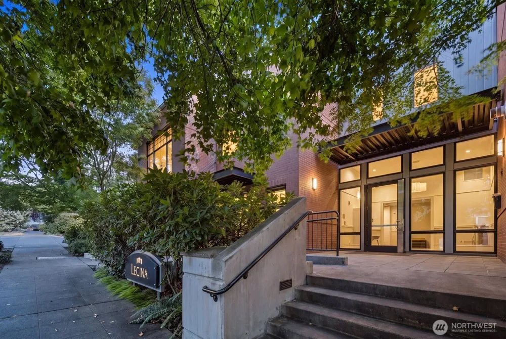 1 Ward Street #3 Seattle, WA 98109