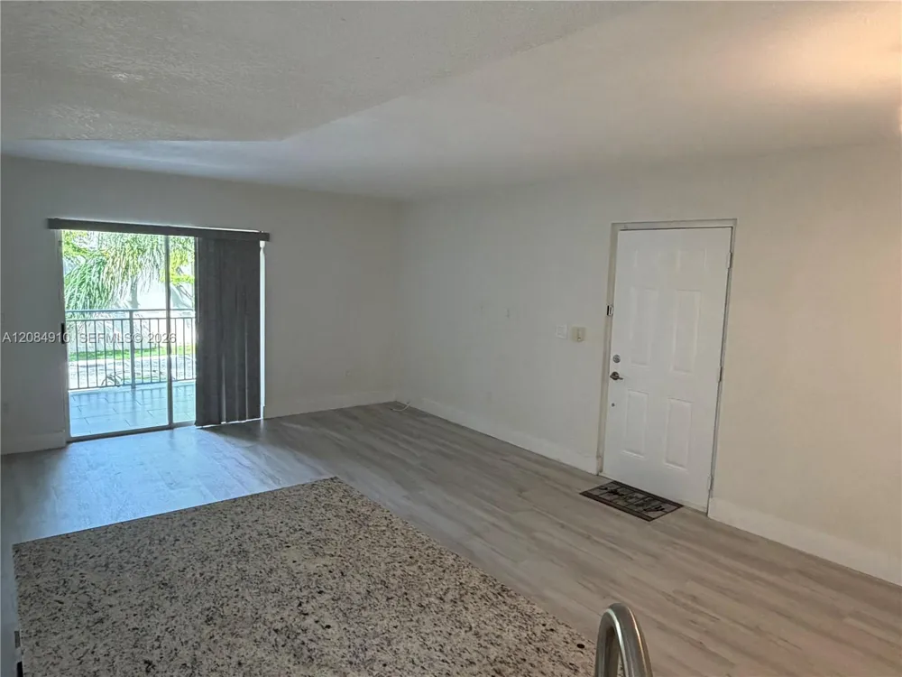 18840 NW 57th Ave #207 Hialeah, FL 33015