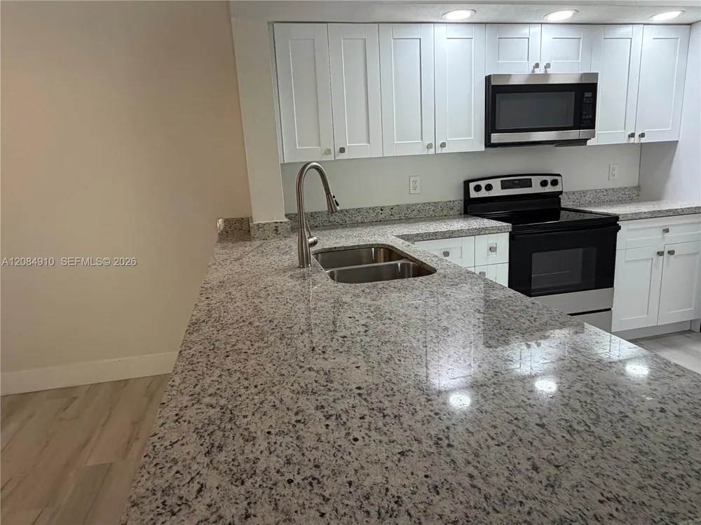 18840 NW 57th Ave #207 Hialeah, FL 33015