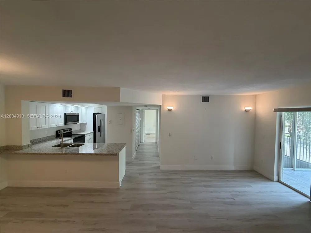 18840 NW 57th Ave #207 Hialeah, FL 33015