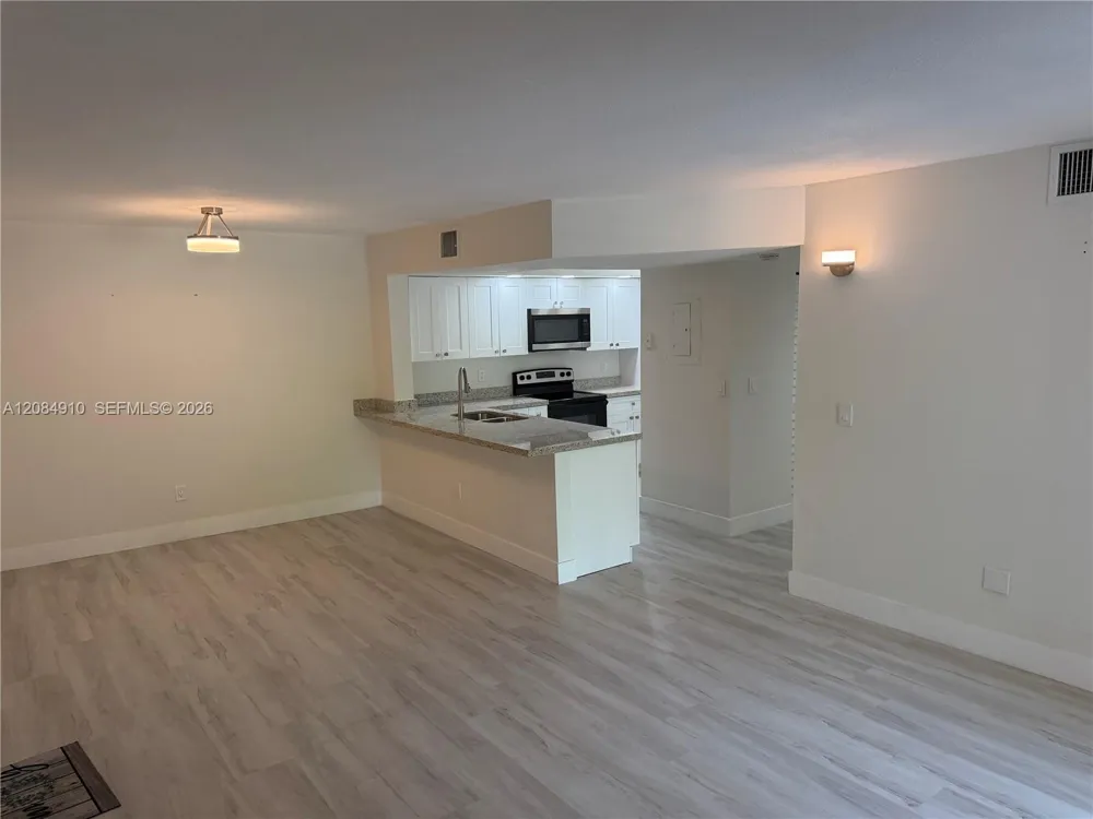 18840 NW 57th Ave #207 Hialeah, FL 33015