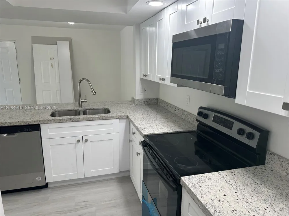 18840 NW 57th Ave #207 Hialeah, FL 33015