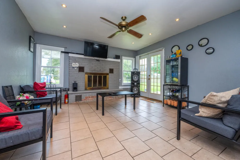 56844 M 43 Bangor, MI 49013