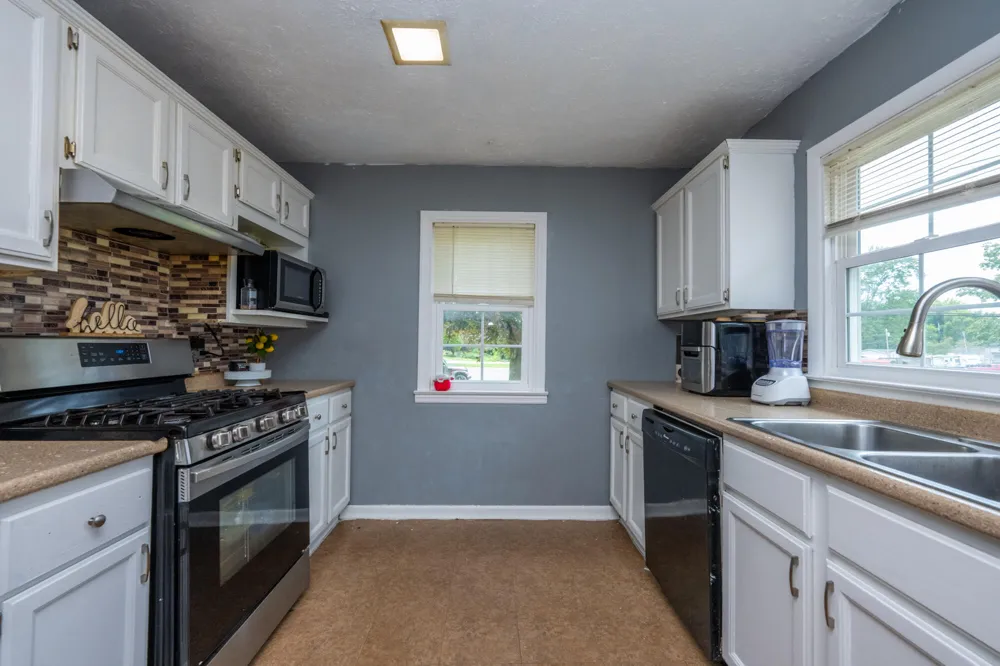 56844 M 43 Bangor, MI 49013