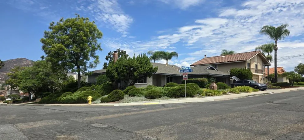 7556 Blue Lake San Diego, CA 92119