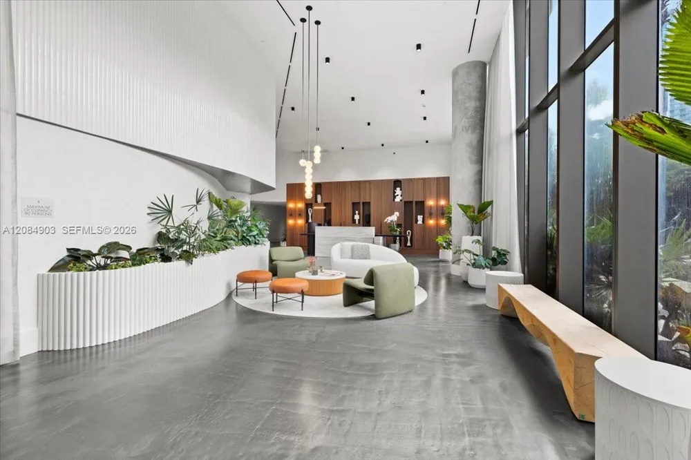 2200 Brickell Avenue #422 Miami, FL 33129