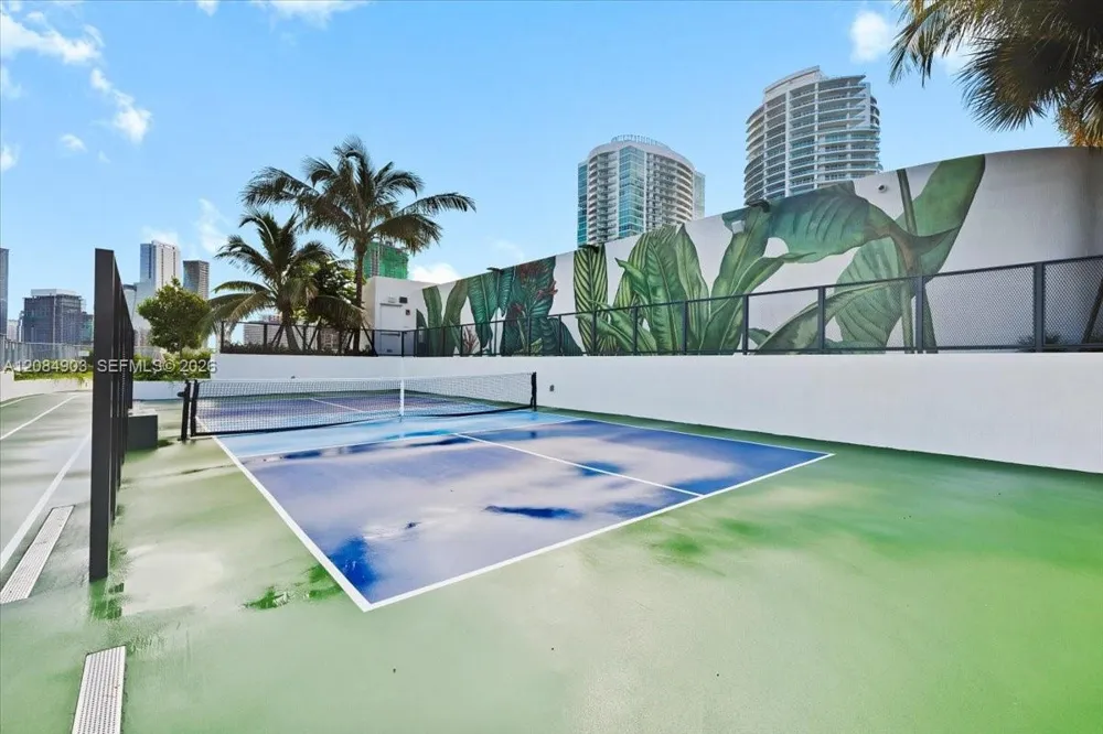 2200 Brickell Avenue #422 Miami, FL 33129