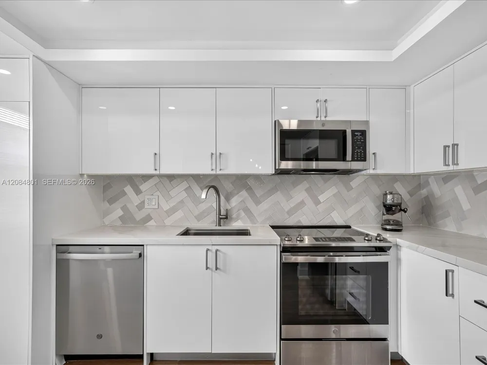 8201 Byron Ave #502 Miami Beach, FL 33141