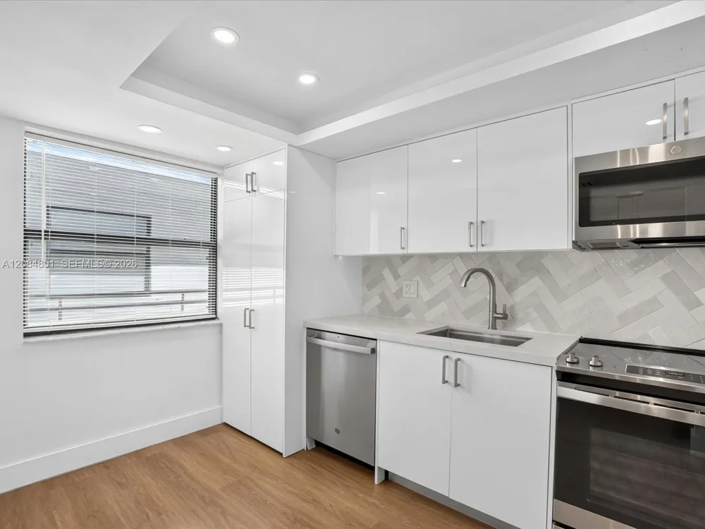 8201 Byron Ave #502 Miami Beach, FL 33141