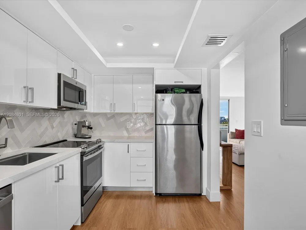8201 Byron Ave #502 Miami Beach, FL 33141