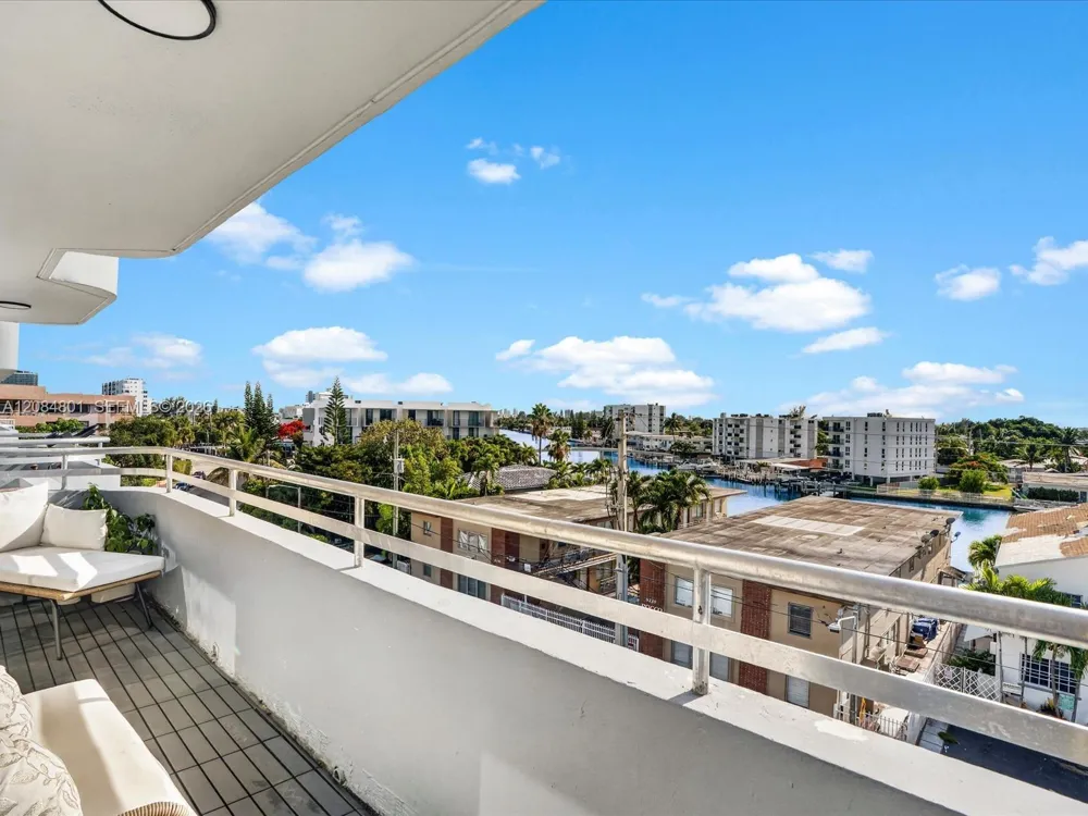 8201 Byron Ave #502 Miami Beach, FL 33141