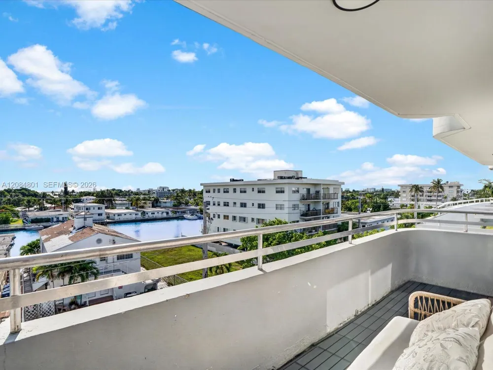 8201 Byron Ave #502 Miami Beach, FL 33141