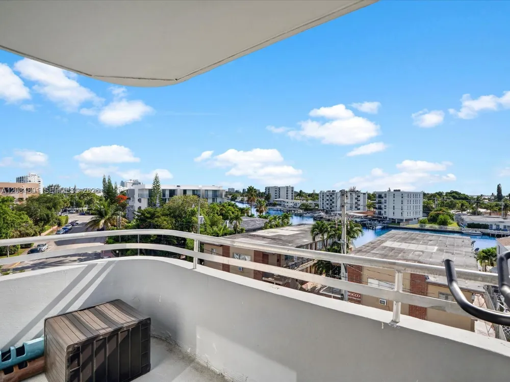8201 Byron Ave #502 Miami Beach, FL 33141