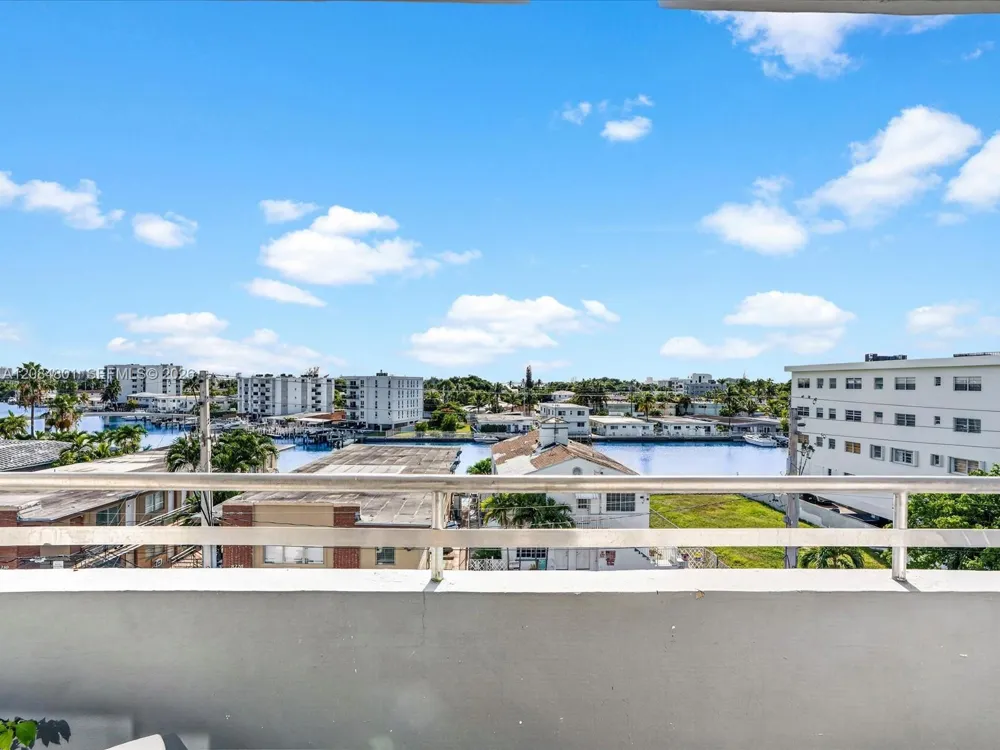 8201 Byron Ave #502 Miami Beach, FL 33141