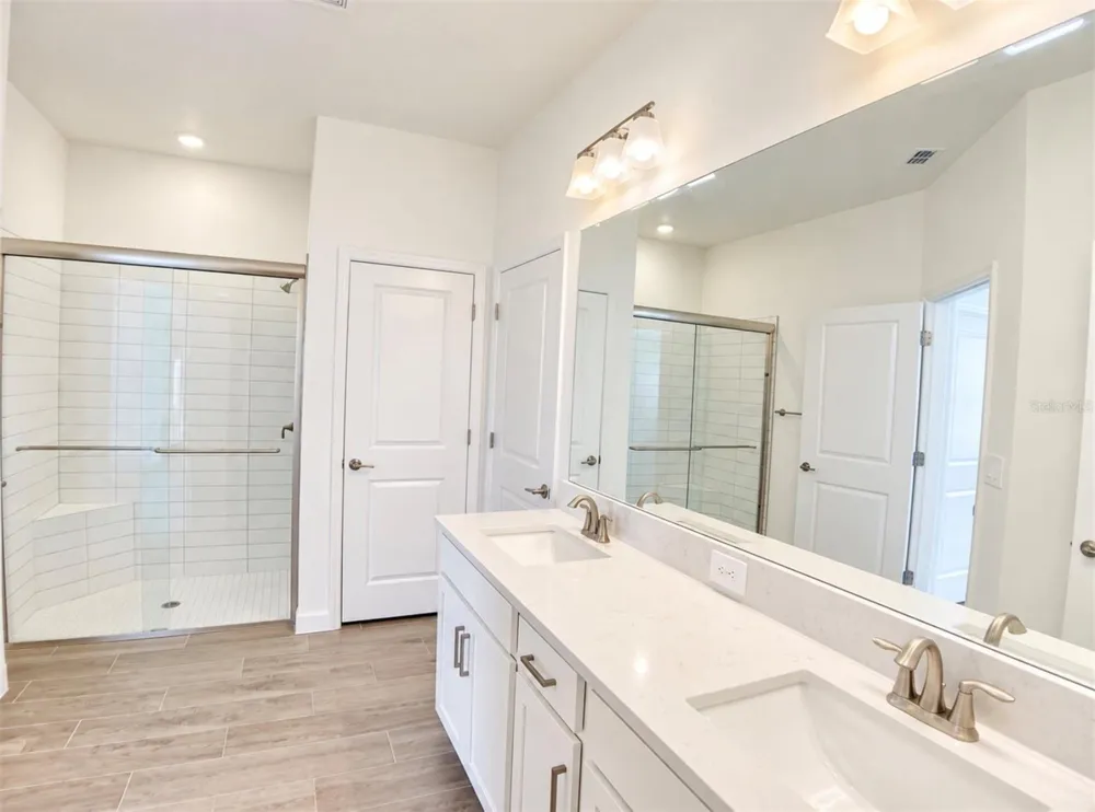 10060 BANYAN BREEZE BOULEVARD Land O Lakes, FL 34638