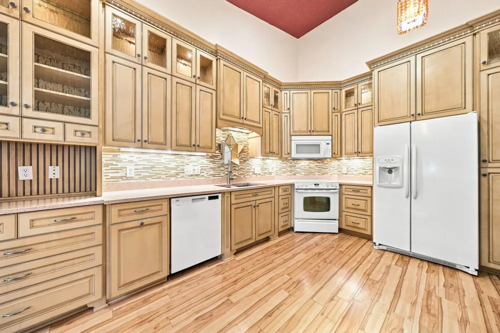 833 Southcross Drive E Burnsville, MN 55306