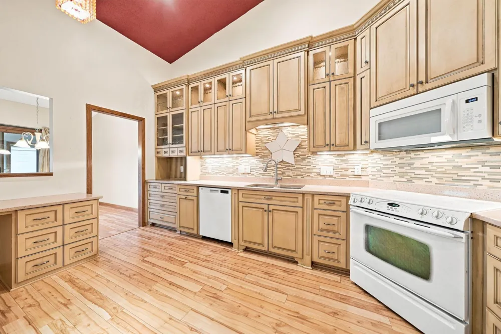 833 Southcross Drive E Burnsville, MN 55306