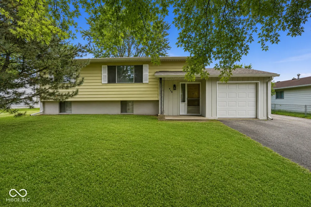 415 Lindley Avenue Indianapolis, IN 46241