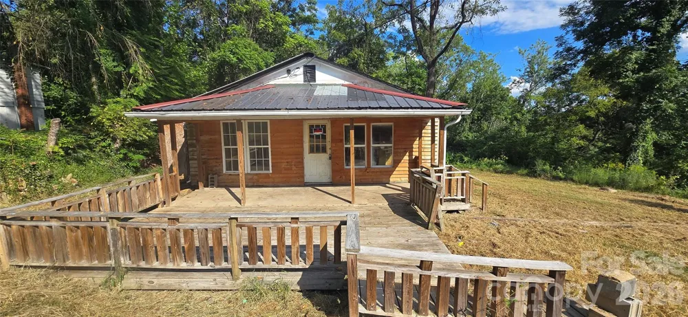 502 Healan Place NW Lenoir, NC 28645