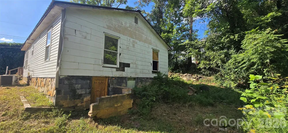 502 Healan Place NW Lenoir, NC 28645