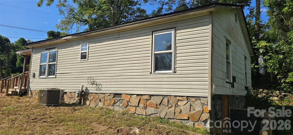 502 Healan Place NW Lenoir, NC 28645