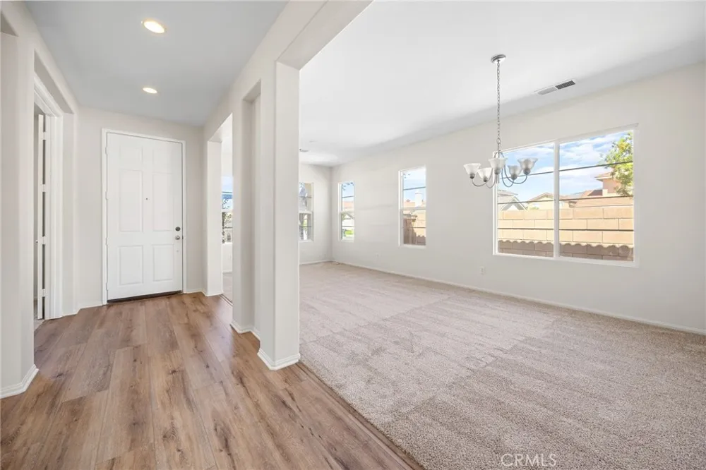 1863 Orchard Park Court San Jacinto, CA 92583