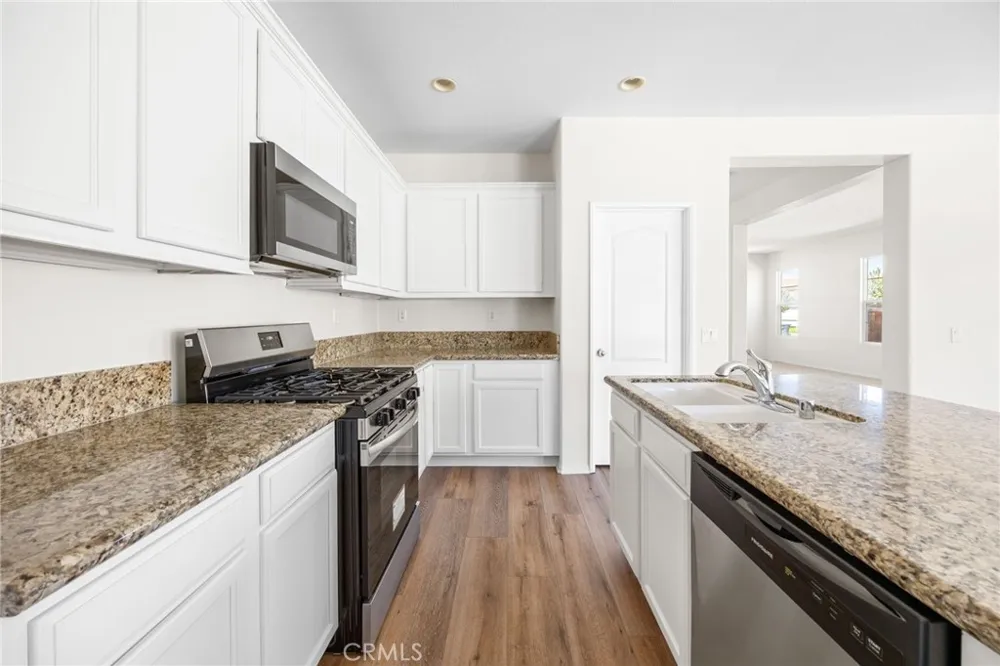 1863 Orchard Park Court San Jacinto, CA 92583