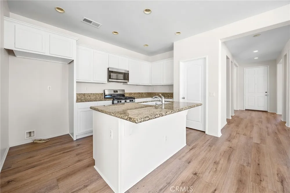 1863 Orchard Park Court San Jacinto, CA 92583