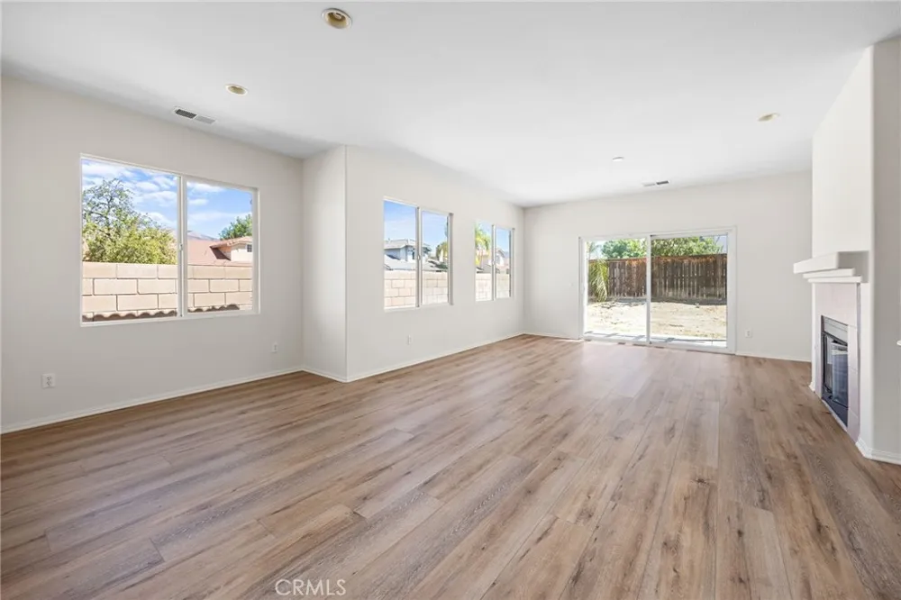 1863 Orchard Park Court San Jacinto, CA 92583