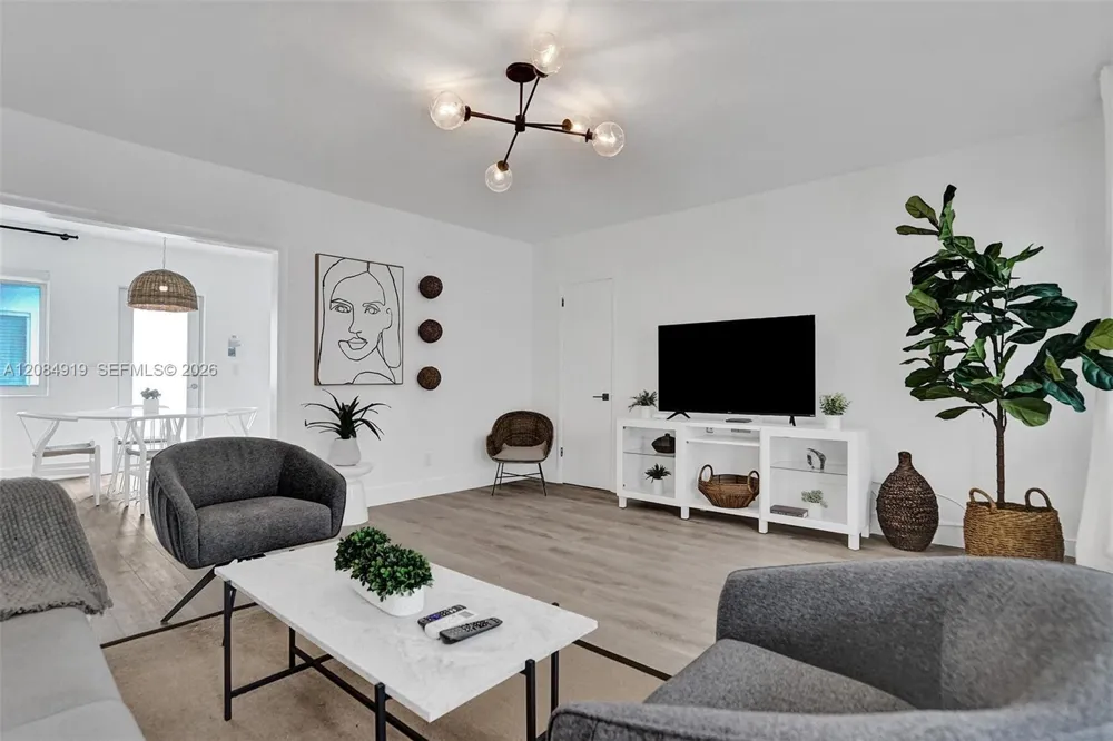 1440 16th St #3 Miami Beach, FL 33139