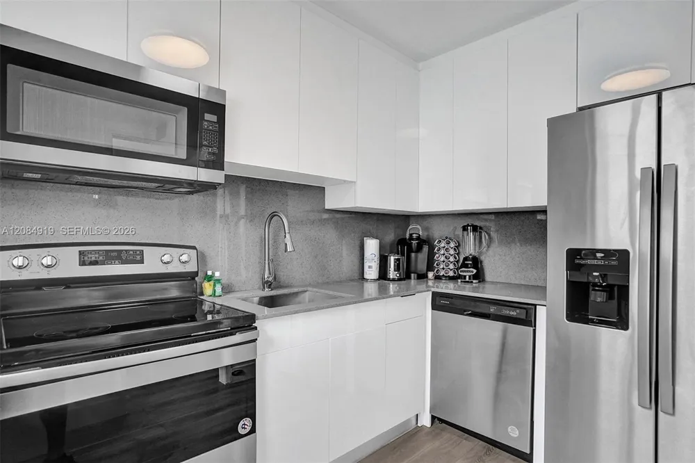 1440 16th St #3 Miami Beach, FL 33139