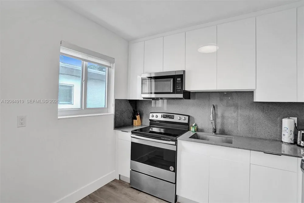 1440 16th St #3 Miami Beach, FL 33139