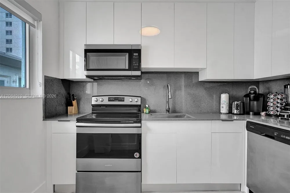 1440 16th St #3 Miami Beach, FL 33139