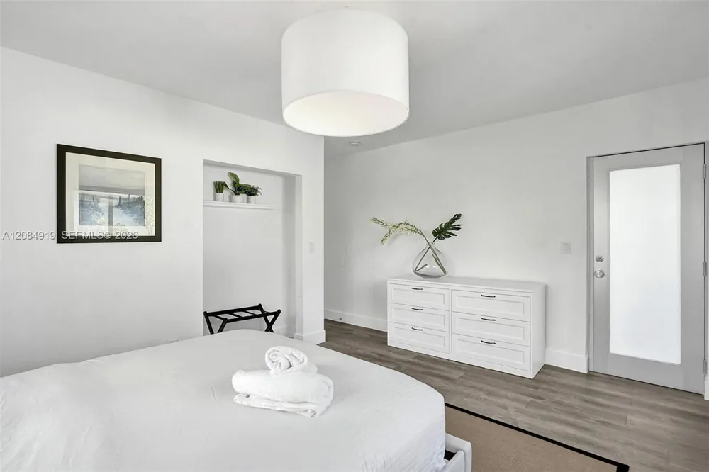 1440 16th St #3 Miami Beach, FL 33139