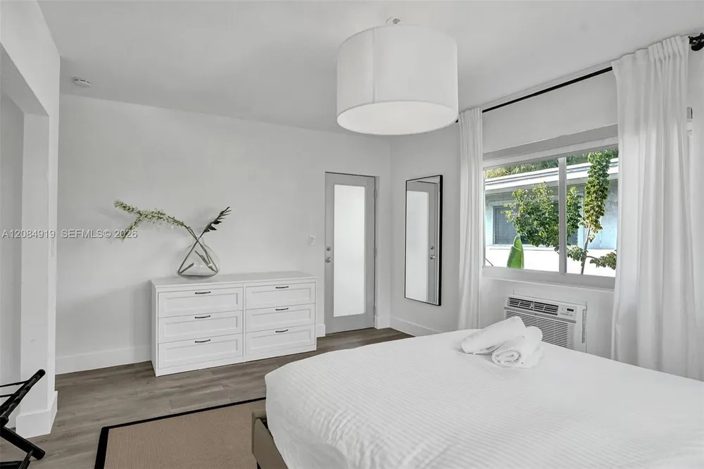 1440 16th St #3 Miami Beach, FL 33139