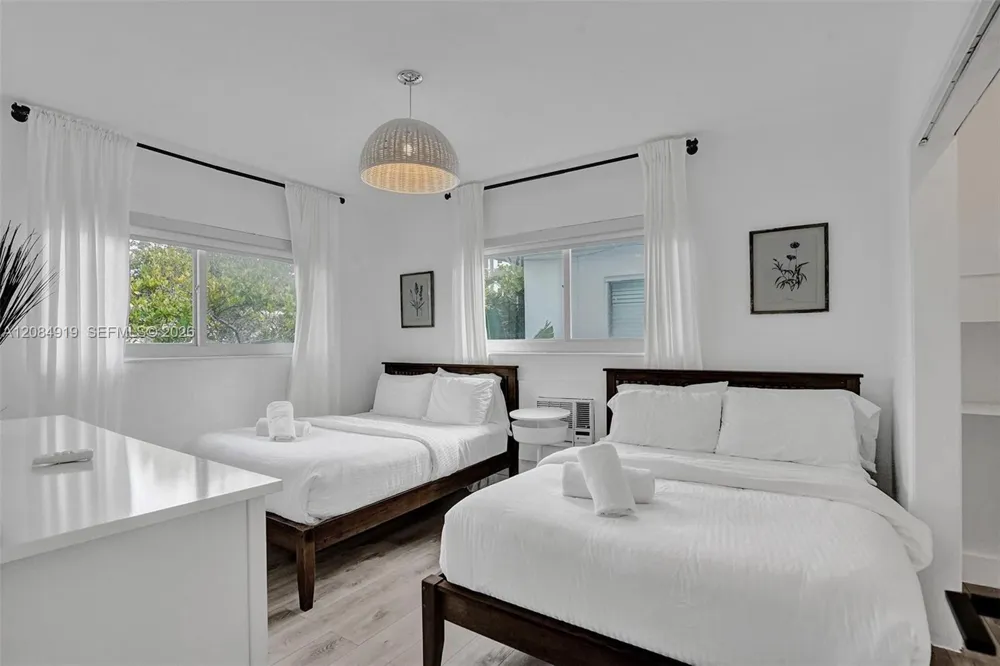1440 16th St #3 Miami Beach, FL 33139